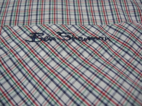 Ben Sherman, pánska košeľa s krátkym rukávom s bielo-modro-červeno-zeleným károvaním 55%bavlna 45%polyester, posledný kus veľkosť S